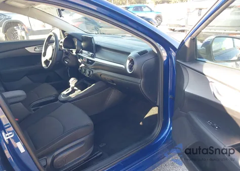 2024 Kia Forte Lxs z USA, uszkodzony, nr VIN 3KPF24AD0RE762553